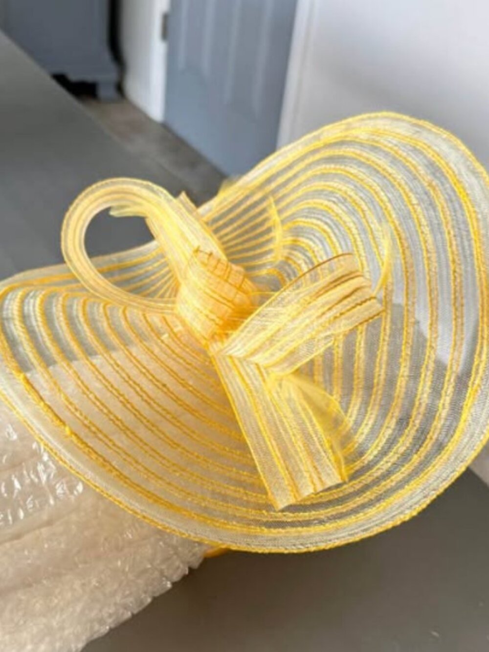 Gorgeous Giovannio yellow track fascinator hat - excellent condition, worn 2x